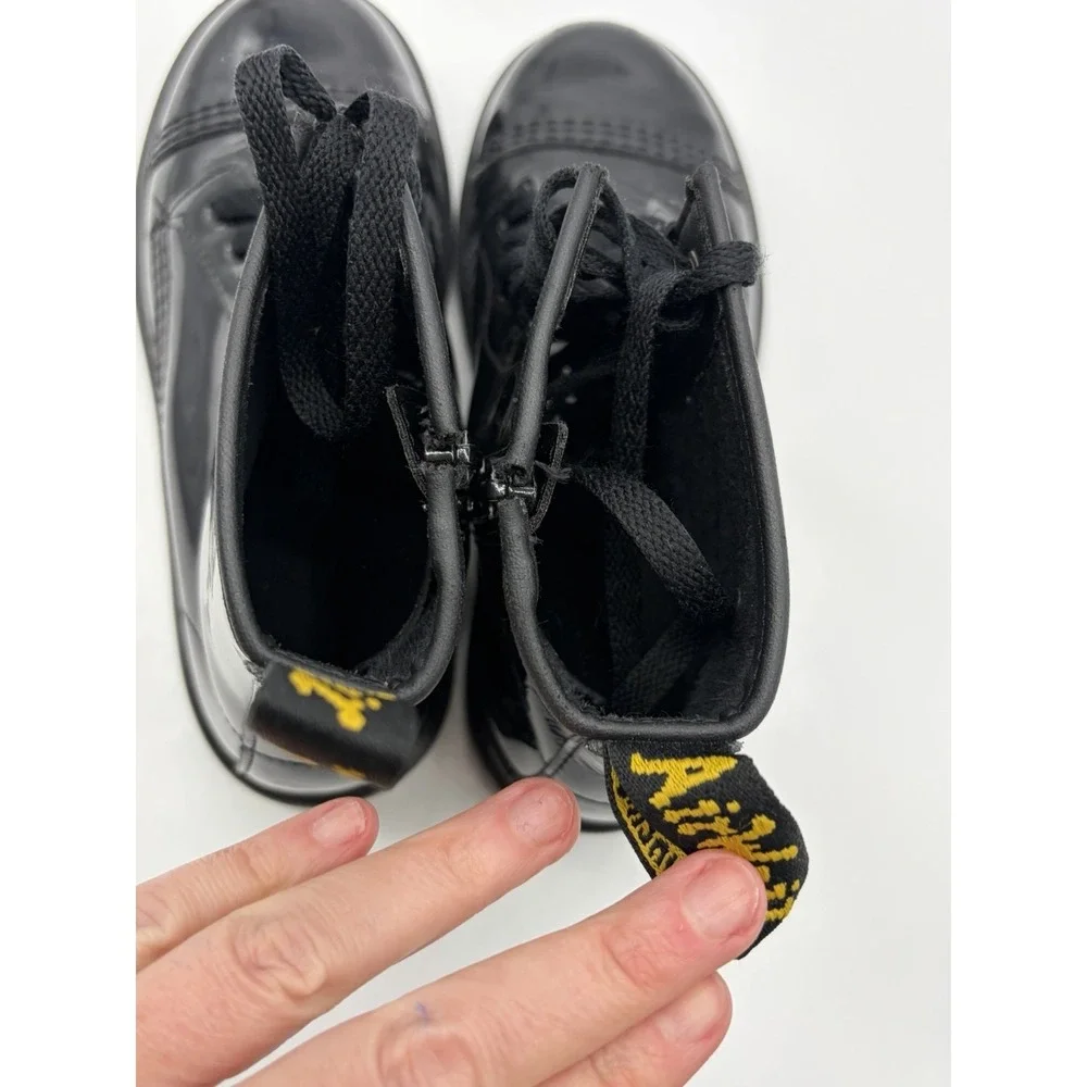 Dr. Martens Y Girls‎ Size 4 Black Patent Lamper Leather Zip Boots